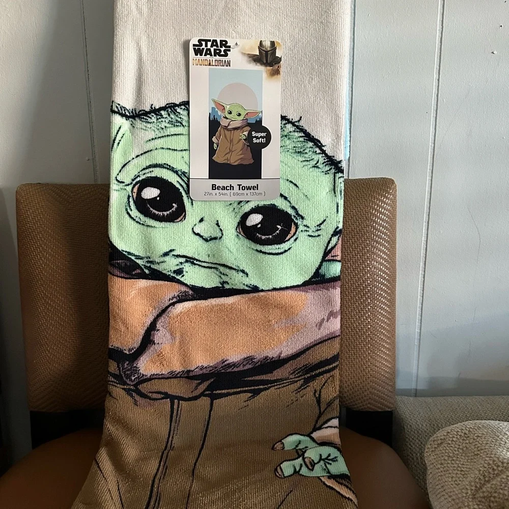 Star Wars Grogu Beach Towel - Green & Tan